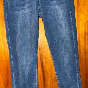 Women's Skinny Jeans in Blue